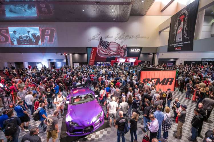 SEMA Show live picture