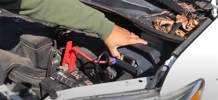 How To Use a Battery Jump Starter